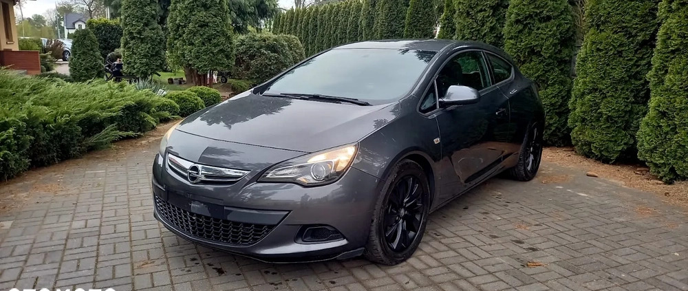 Opel Astra cena 31900 przebieg: 95000, rok produkcji 2013 z Strzegom małe 704